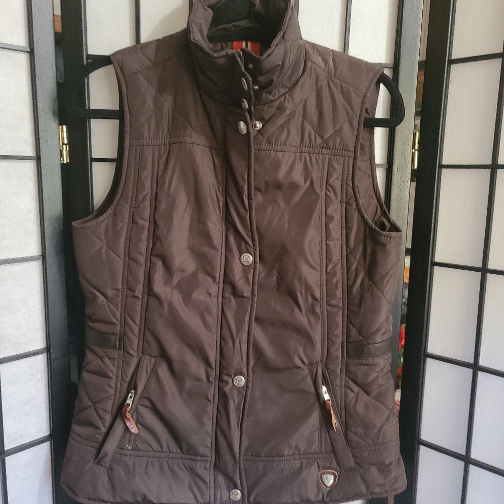 Ariat Women's Quilted Riding Vest 🐎